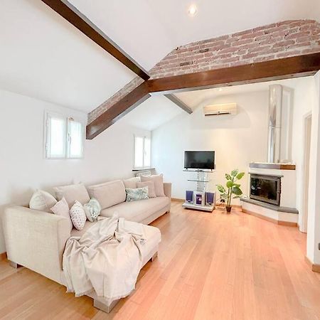 Appartamento Elegante Mansarda 300Mt Dal Mare - Centro - Wifi Savona Esterno foto