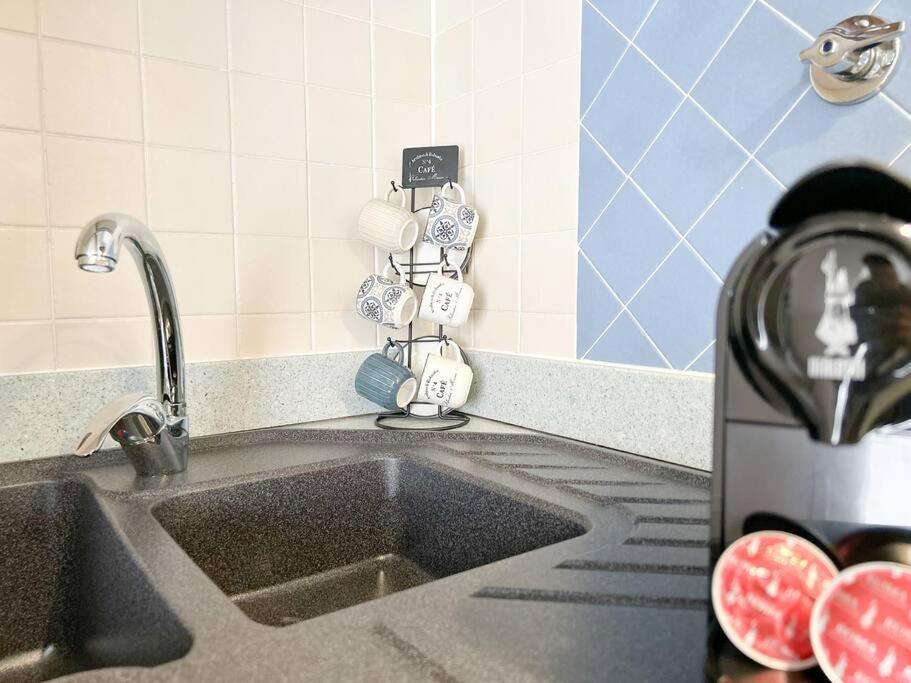 Appartamento Elegante Mansarda 300Mt Dal Mare - Centro - Wifi Savona Esterno foto